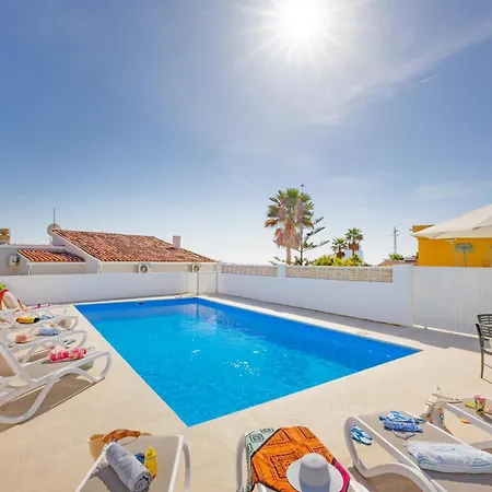 Villa Manolet - Plusholidays