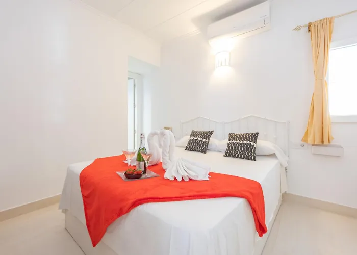 Manolet - Plusholidays Calpe